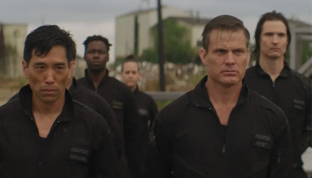 SALVAGE MARINES – still 3